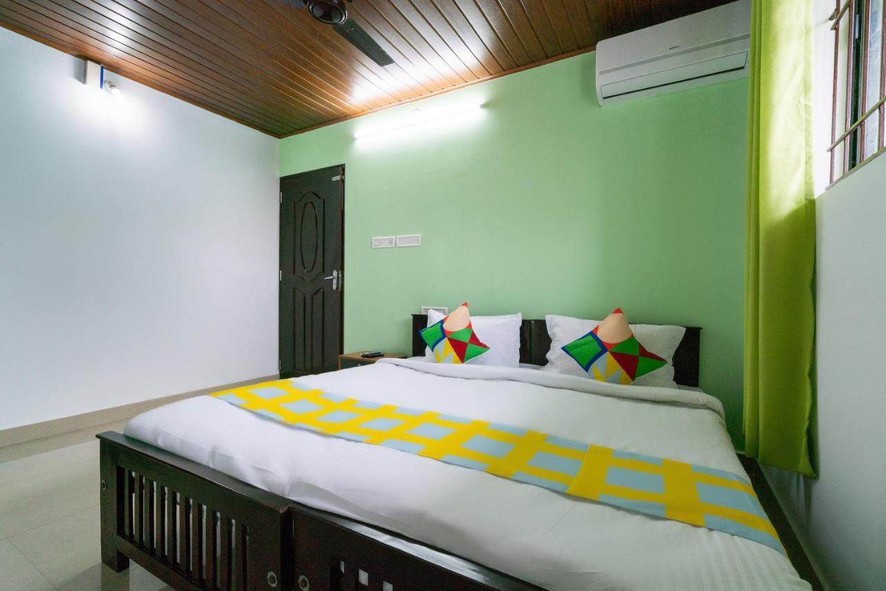 Oyo Home 49697 Aj Apartments Kochi Exterior foto
